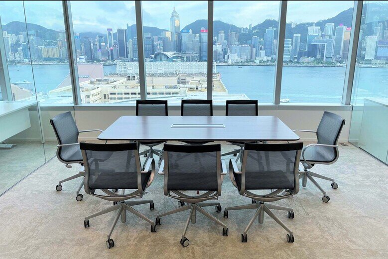 Privilege Oriented B - 圖像